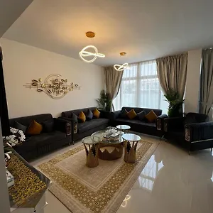 https://amazonia-townhouse-damac-hills-2-by-letstay.dubaihotelsoffers.com